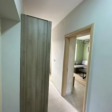 Modern In The Centre Apartment
